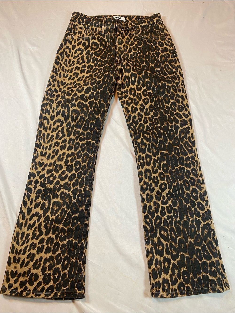 90’s Indie-Sleaze Mobwife Anika Mid-Rise Crop Flare Jeans – Leopard Print